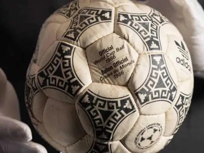 Se subasta la pelota de la Mano de Dios y el Gol del Siglo de Maradona ante&nbsp;Inglaterra