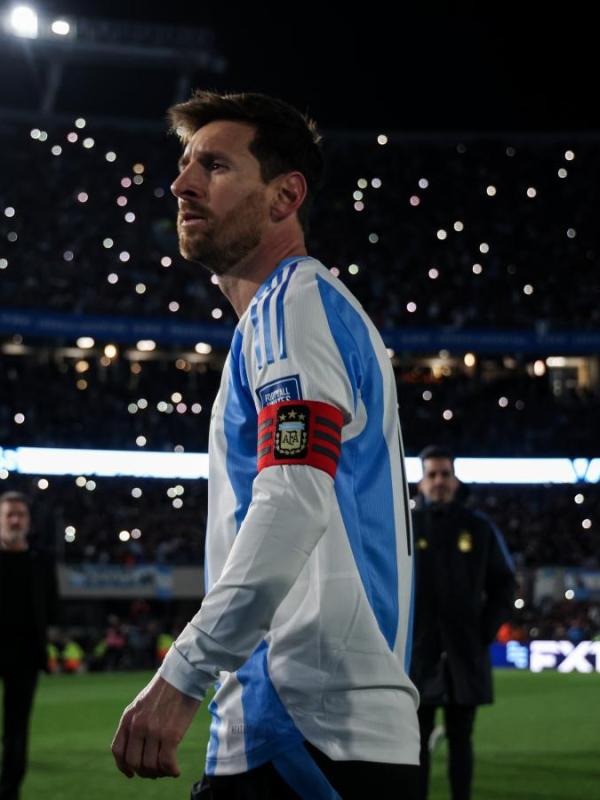 Messi presentó la última camiseta que utilizará en la Selección Argentina: «Para toda la&nbsp;vida»