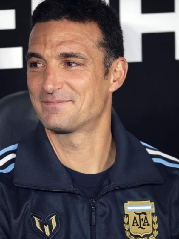 Scaloni confirmó su continuidad en la Selección y dio grandes definiciones de Messi: «Tiene&nbsp;aura»